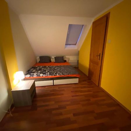 Mimi Apartman Appartement Gyula Buitenkant foto