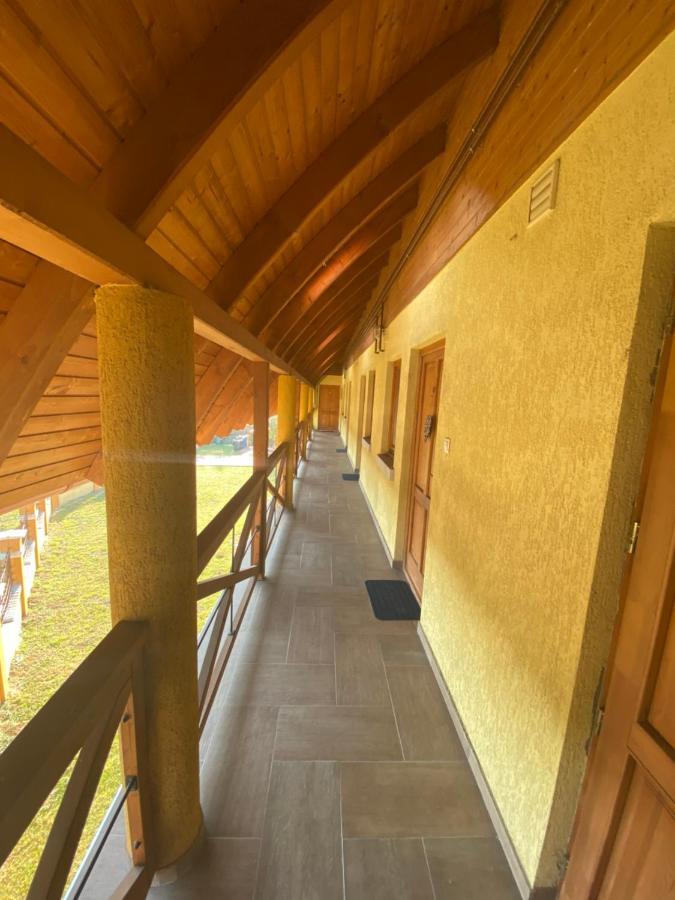 Mimi Apartman Appartement Gyula Buitenkant foto